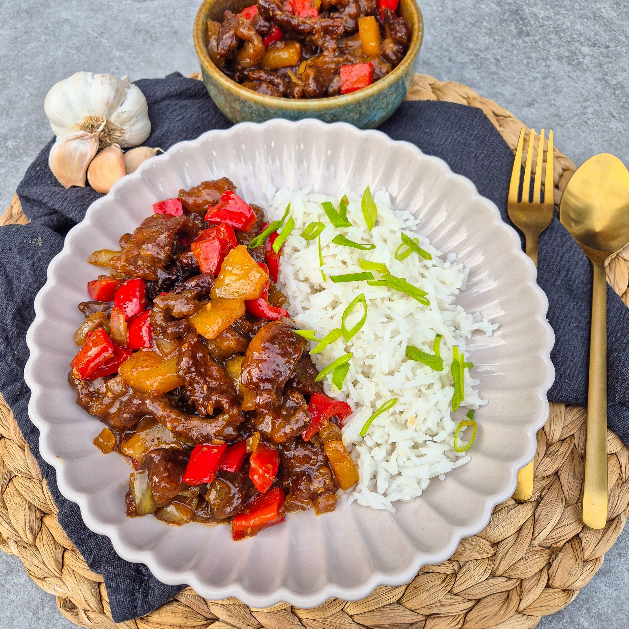 Crispy pineapple beef